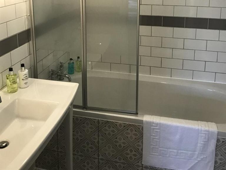 No.16 Hotel Seaham Exterior photo A shower enclosure with a sliding door