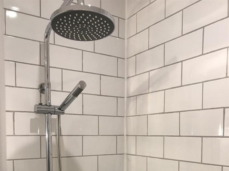 No.16 Hotel Seaham Room photo A shower