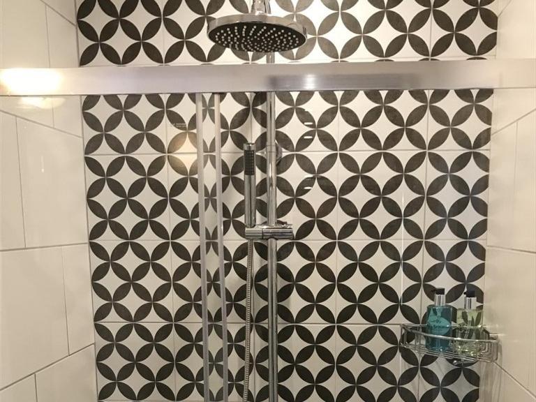 No.16 Hotel Seaham Room photo A shower